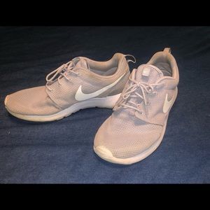 Nike Roshes